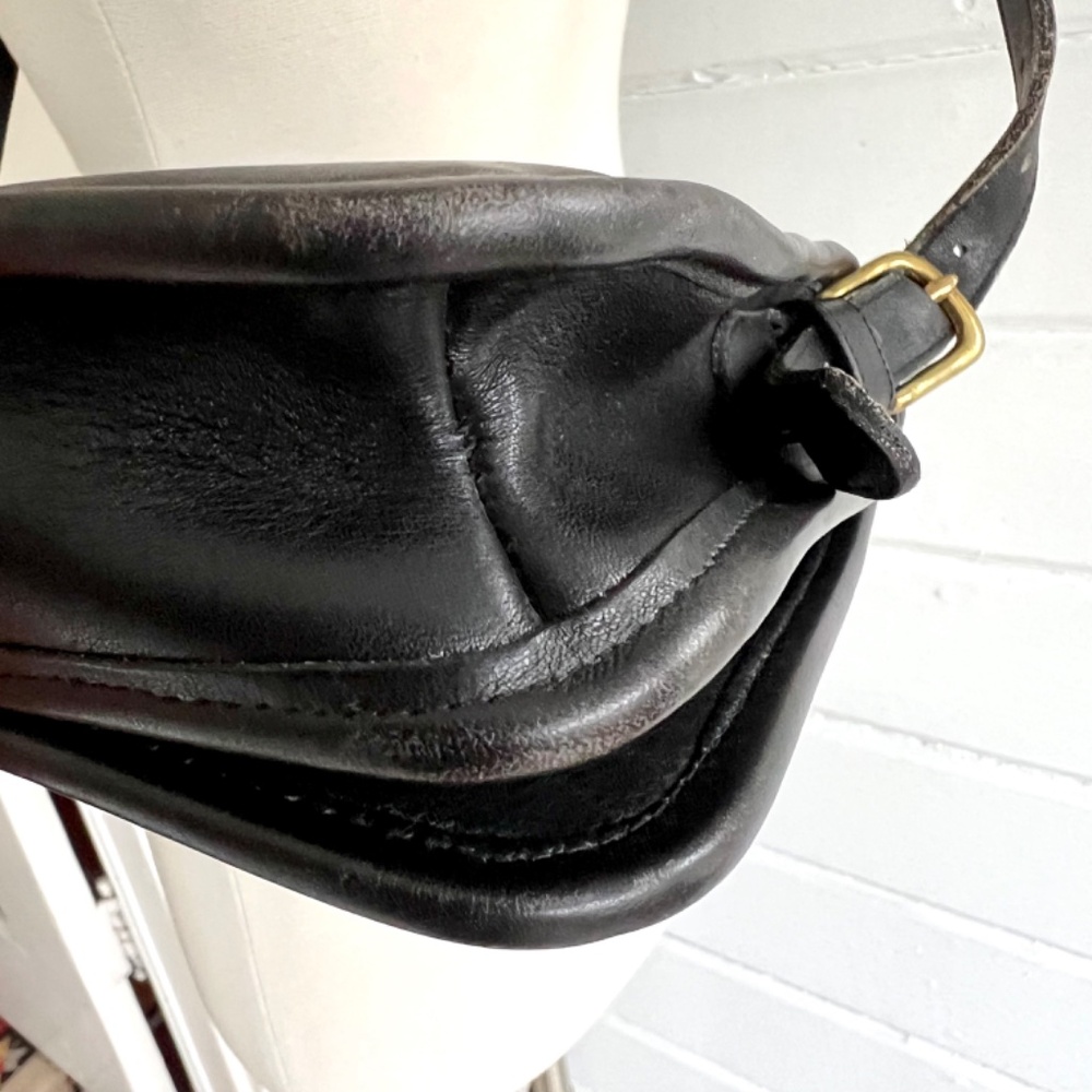 COACH Vintage Large Saddle Pouch Bag in Black - Made In New York - Picture 7 of 16